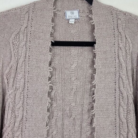 Wool + Cashmere Chic Cable Knit Open Cardigan. Size XS - Picture 5 of 12